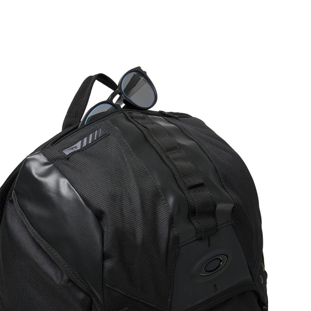 Oakley กระเป าเป ร น Gearbox Lx Backpack Blackout 1 975