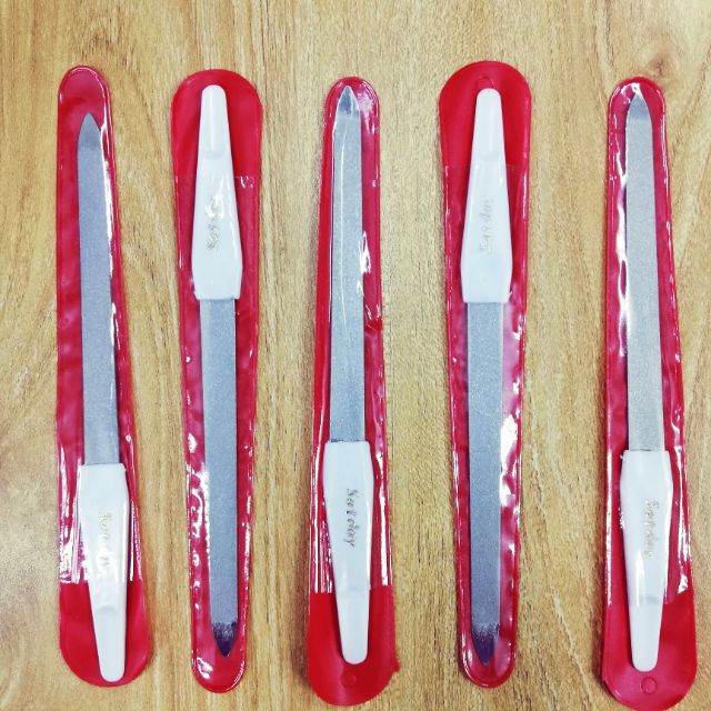 ตะไบเล็บ ยาว​ 7​ นิ้ว​ ราคาชิ้นละ​ 10​ บาท