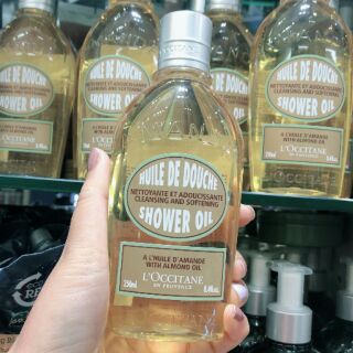 LOccitane : Amande Huile De Douche Shower Oil ชาวเวอร์ ออยล์ 250ml.