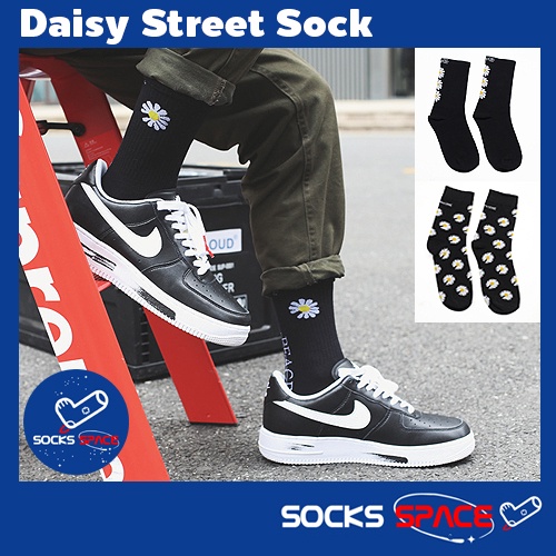 🌼HOT🌼 ถุงเท้าสตรีทแฟชั่น ลายเดซี่ DaisySock งานคุณภาพดี ผ้าหนา ยาวครึ่งแข้ง ใส่สบาย / ถุงเท้าผู้ชาย ผู้หญิง