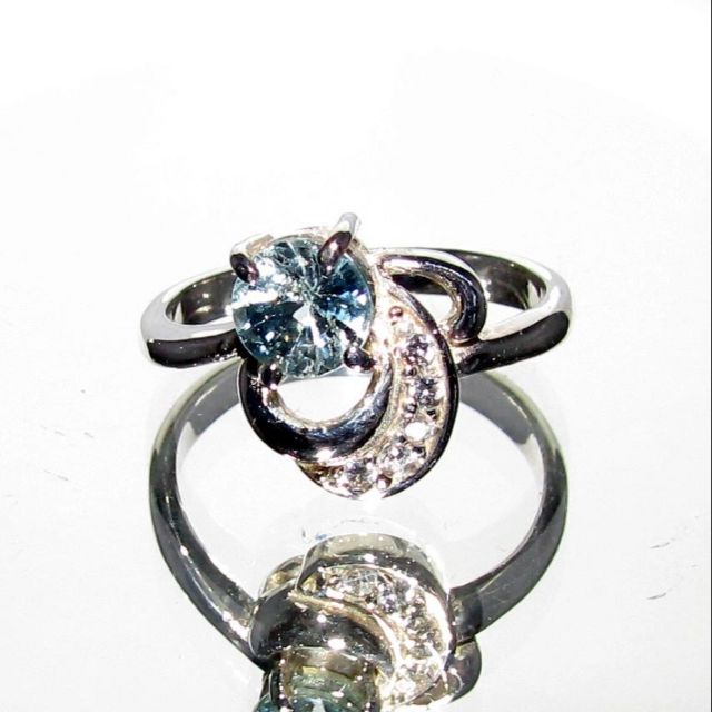 แหวนเงินแท้ 925 Stunning Gemstone Ring with a round cut blue Zircon and 5 white CZ Sterling Silver 925 size 6.75