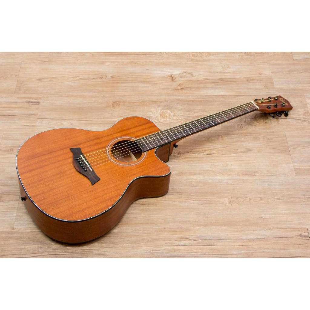 กีตาร์โปร่ง Gusta รุ่น OM1C