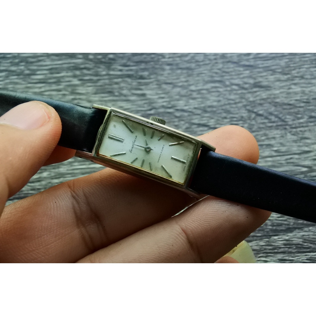 นาฬิกา Vintage มือสองญี่ปุ่น SEIKO SOLAR ชุบทอง ระบบ ไขลาน ผู้หญิง ทรงสี่เหลี่ยม กรอบทอง หน้าขาว หน้าปัด 33mm