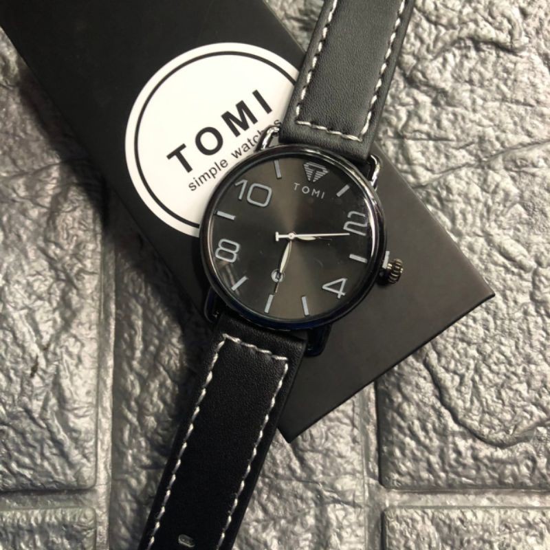 Casio นาฬิกาดิดิจิตอล นาฬิกาข้อมือผู้ชาย/ผู้หญิงTOMI (โทมิ)ระบบQuartzเรือนเหล็กสายหนังแท้ หน้าปัดสวยหรูคลาสสิก แมตซ์กับท
