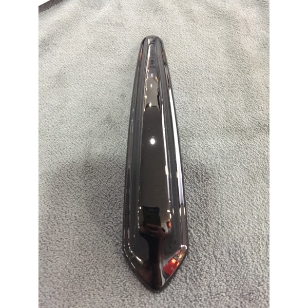 ฝาครอบบังโคลนหน้าโครเมี่ยม สีดำ B8B-F151C-M2-CB