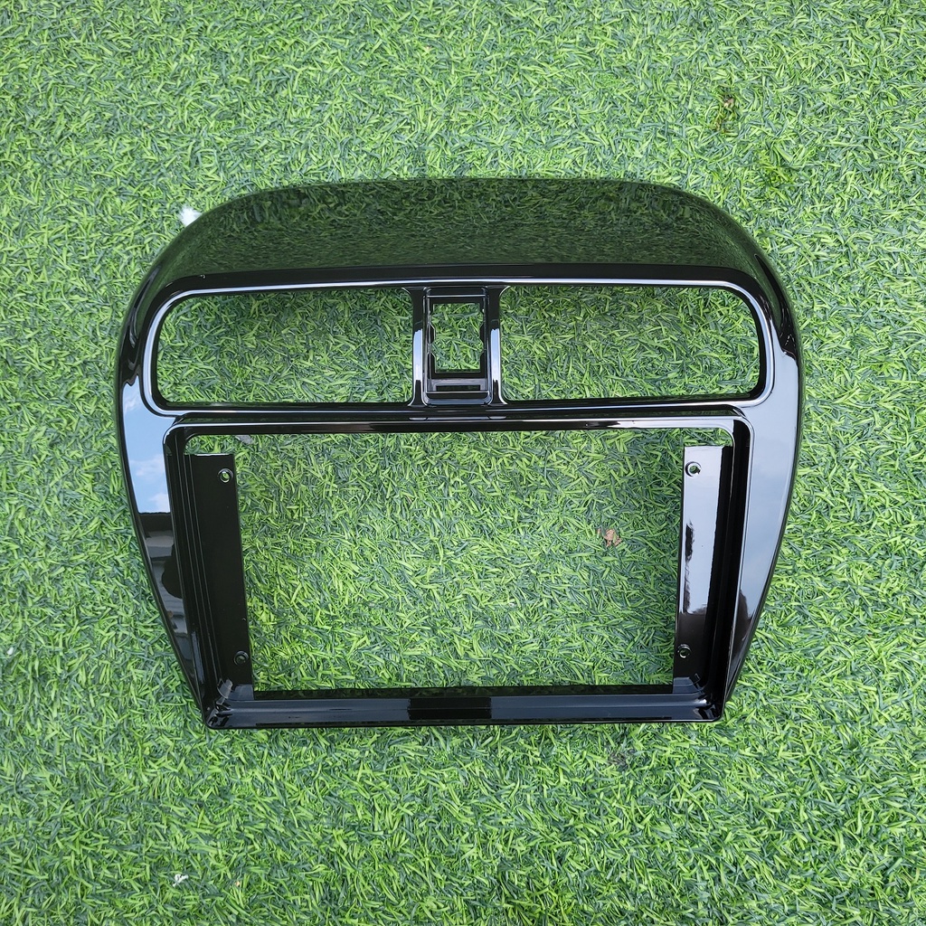 หน้ากาก วิทยุจอแอนดรอยสำหรับใส่จอ 9" ตรงรุ่นรถ Mitsubishi Mirage  ปี2012 - 2022