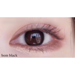 mini Bom Black (1) มินิ สีดำ Kitty Kawaii เลนส์พรีเมี่ยม ค่าอมน้ำสูง Contact Lens คอนแทคเลนส์ สายตาสั้น ค่าสายตา แฟชั่น