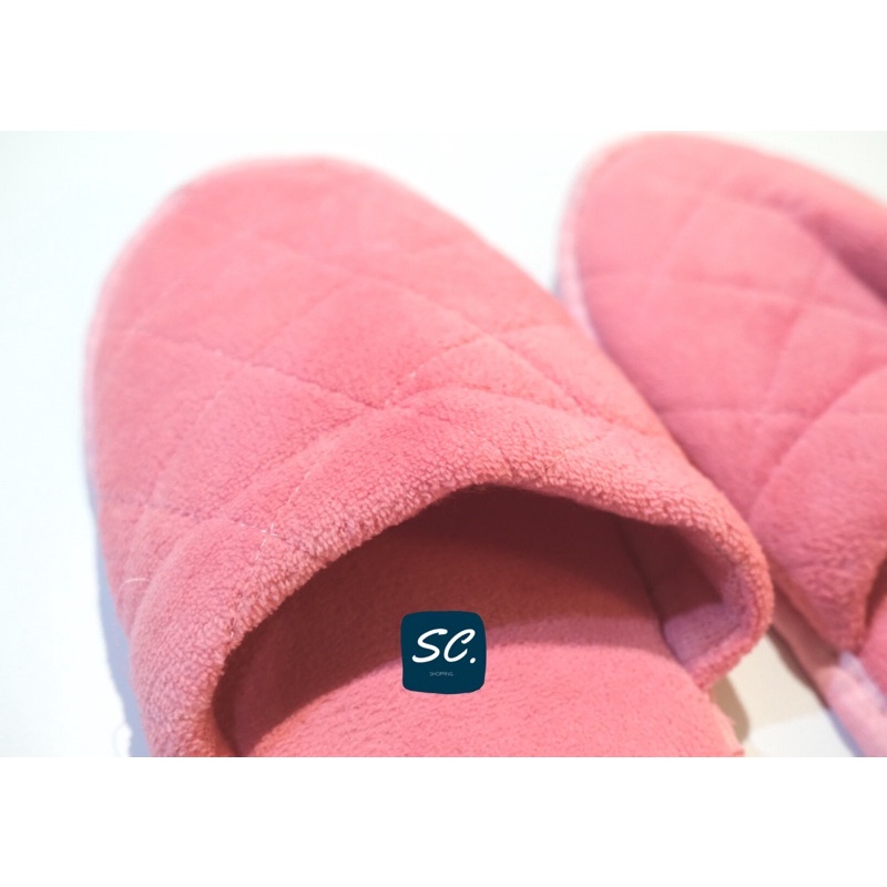 รองเท้าใช้ในบ้าน รองเท้าสลิปเปอร์ ฟรีไซส์ ราคาถูก by SC.shopping