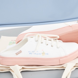 (KEEP6O ลดสูงสุด 65.- เมื่อช้อปขั้นต่ำ 500.-) PRE-ORDER - LOVE BLOSSOM SNEAKER