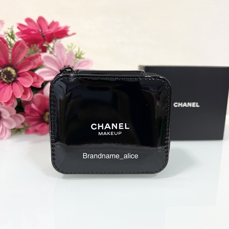 แท้💯 กระเป๋า Chanel cosmetic pouch หนังแก้วสีดำ