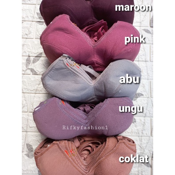 JUMBO BRA SPECIAL 44 - 46//CUP C HOOK 3