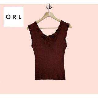 เสื้อ GRL ผ้าเรย่อนถักอย่างดี  เสื้อถักแขนกุดทรงสวยน่ารัก แต่วระบายรอบ ผูกโบว์หลังสวย ผ้านิ่ม คุณหนูมาก