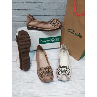 Clarks 6075 รองเท้าหนังวัวแท้ แบบสวม สําหรับผู้หญิง ใส่ทํางาน