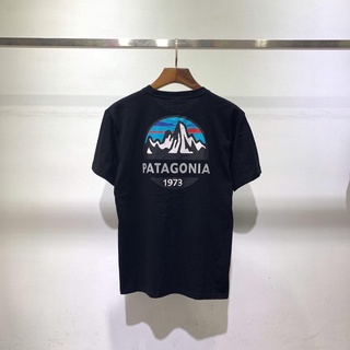 [100% Cotton] Sportlife PATAGONIA เสื้อยืดลําลอง แขนสั้น พิมพ์ลายภูเขาหิมะ สีดํา พลัสไซซ์ XS-3XL ของขวัญวันเกิด สําหรับผ