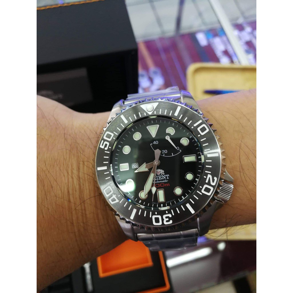 นาฬิกาข้อมือผู้ชาย ORIENT diver's 300m ราคาพิเศษ