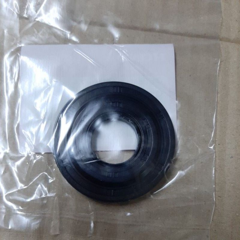 ซีลข้างข้อซ้ายแท้CLICK(20.8×52-6×7.5),CLICK-i,AIR BLADE,SCOOPY-I(09-14)ZOOMER-X(12-14)ICON 91202-KVB-901