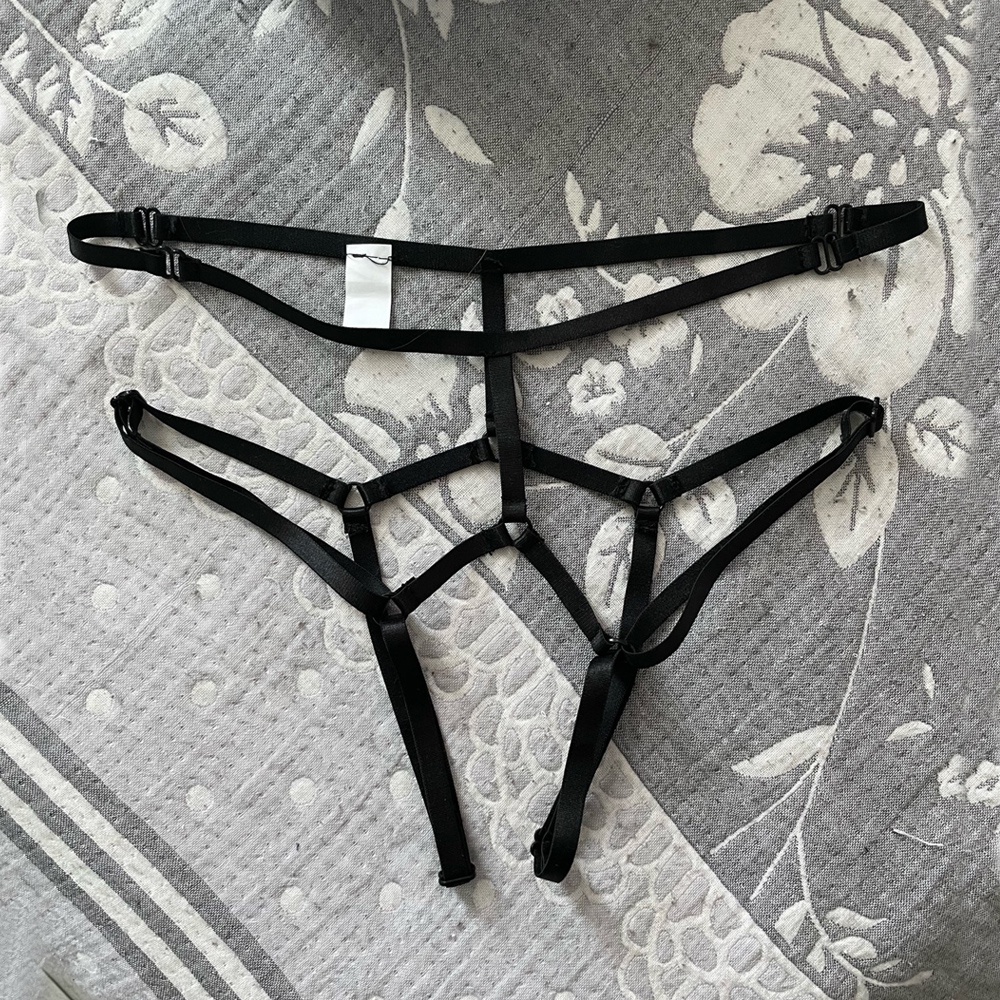 กางเกงชั้นในสตรีขนาดบวกเซ็กซี่ Strappy ทองลูกไม้ยืดหยุ่นสูง ingerie Knickers กางเกงชุดชั้นในสบายและระบายอากาศ