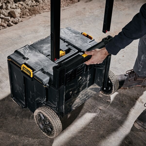 DEWALT  กล่องเครื่องมือ Tough System 2.0 แบบล้อลากใหญ่ สายลุยงานหนัก รุ่น DWST83295-1 - รูปที่ 2