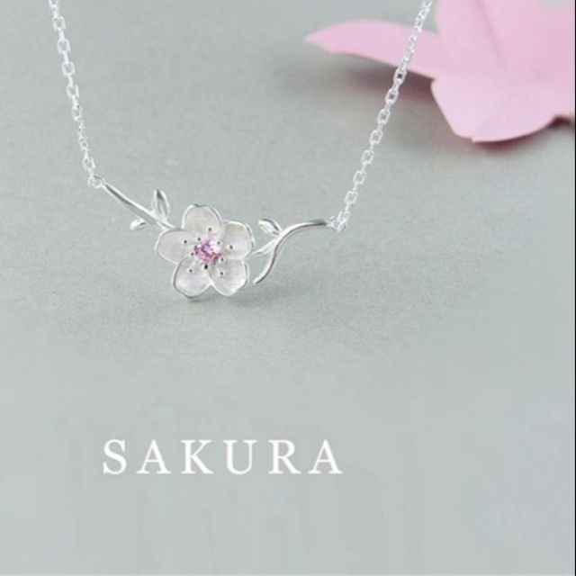 83 บาท สร้อยคอซากุระสีชมพู • Pink Sakura Necklace Fashion Accessories