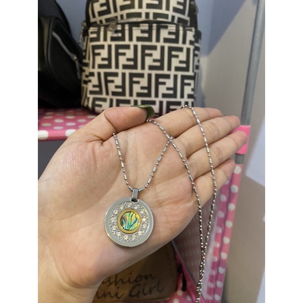 สร้อยคอ MGI*********