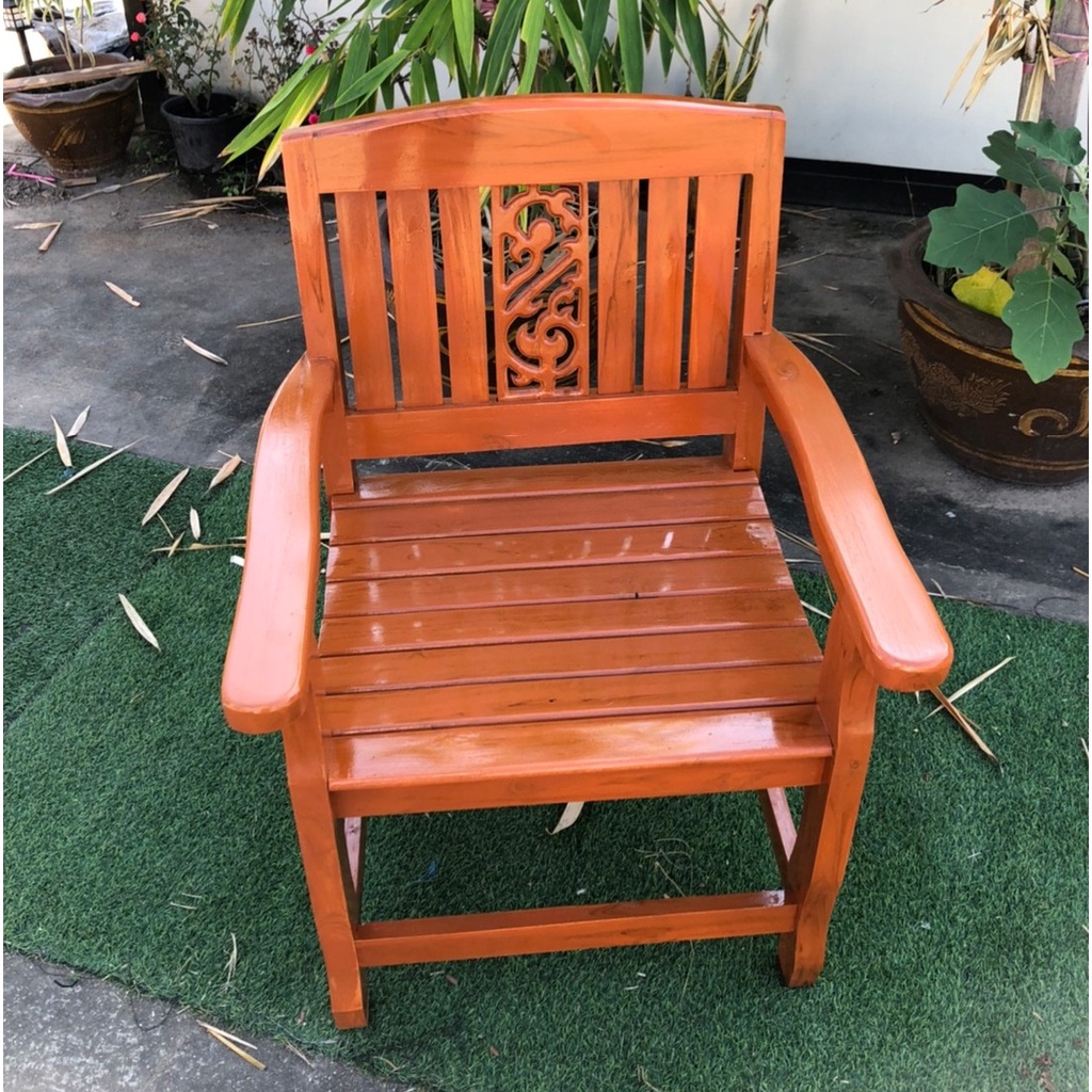 Sukthongแพร่ เก้าอี้ไม้สัก 50x54ซม.สูงถึงพนักพิง 85ซม. เก้าอี้ห้องรับแขก เก้าอี้เข้าชุดโซฟา พนักพิงลายไทย สีสักน้ำตาลส้ม