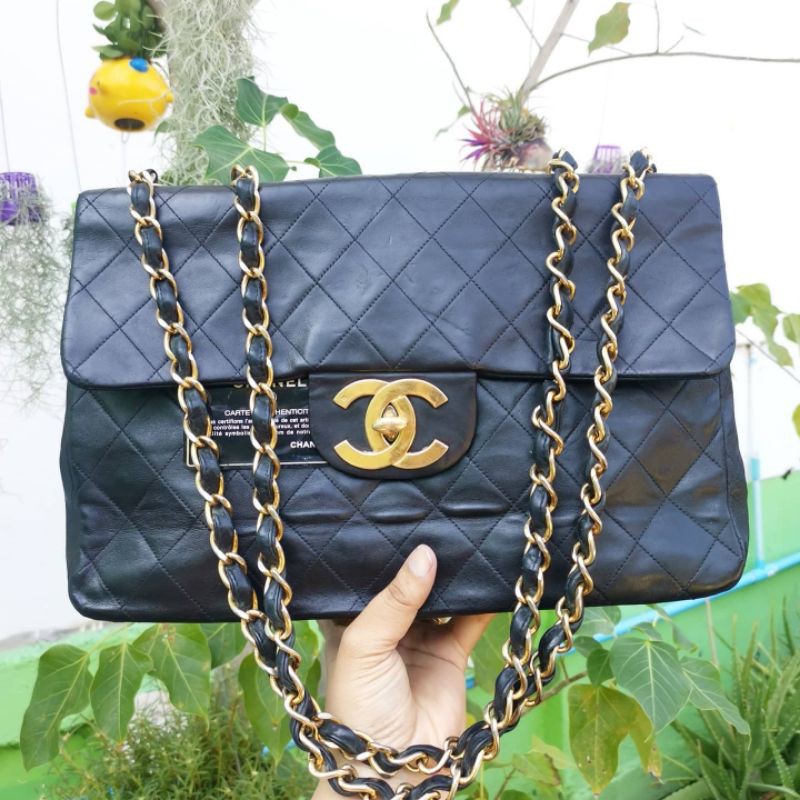 Chanel​ vintage​ maxi​ flap​ bag