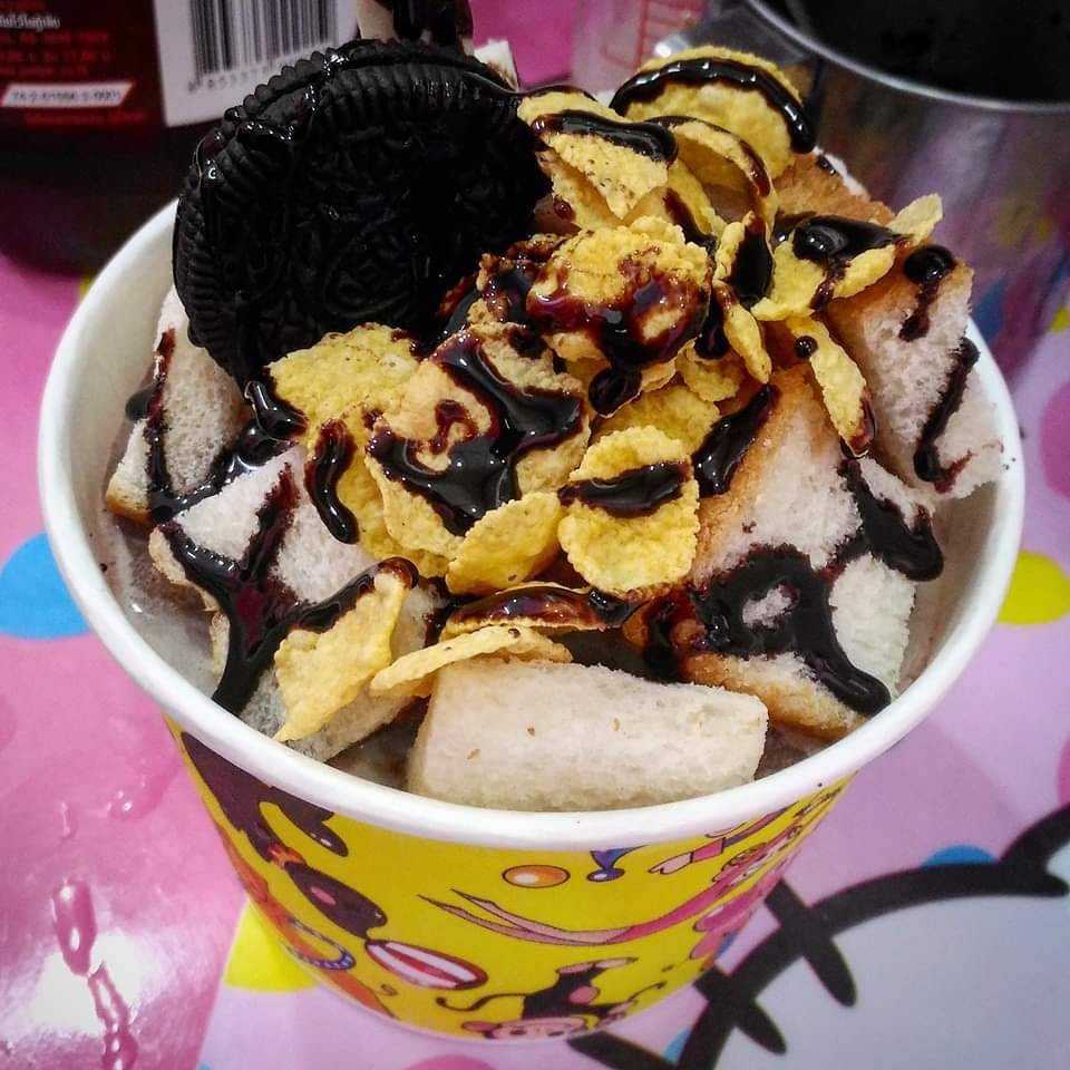 ท็อปปิ้ง ช็อคโกแลต Chocolate Topping ตราแอโร่ แบบถุงเติม ขนาด 1,200 ...
