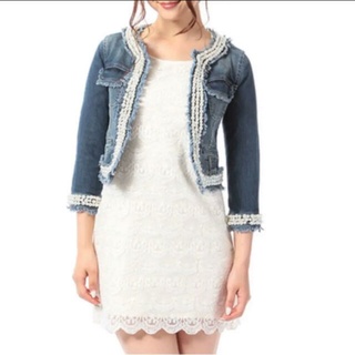 แจ็คเก็ตยีนส์ปักมุก Jean jacket size 1 เหมาะกับ สาวตัวเล็ก เสื้อคลุม ส่งฟรี ฟรีค่าส่ง