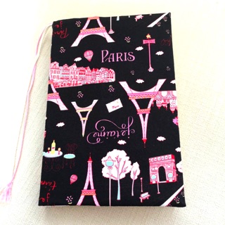 ปกผ้า ลาย Je t’aime Paris พื้นดำ เนื้อคอตต้อน ขนาด 8 นิ้ว KoyHandmade