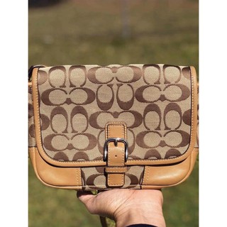 coach ลาย c คอร์สบอร์ดี้