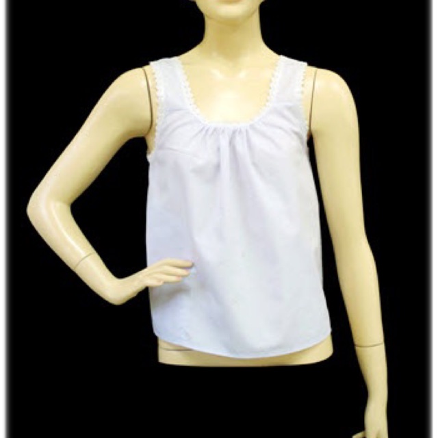 เสื้อคอกระเช้ายาย สีขาวล้วน | Shopee Thailand