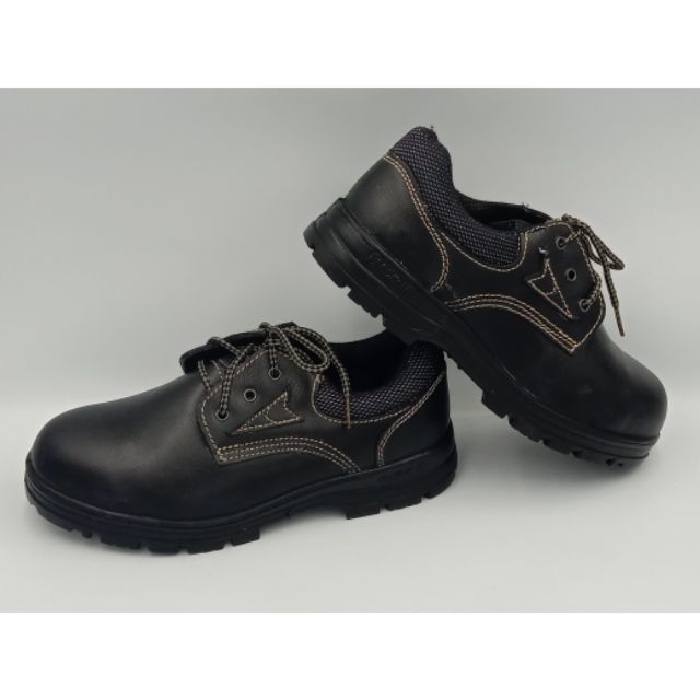 Safety shoes รองเท้าเซฟตี้หัวเหล็ก  สีดำ PANGOLIN