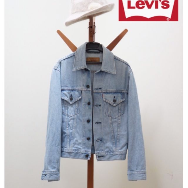 เสื้อยีนส์ Levi's แท้ 💯% size S