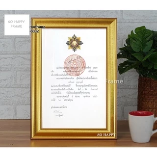 กรอบรูปใส่ ใบเครื่องราชอิสริยาภรณ์ ** ไม่ใช่ขนาด A4 ** **สามารถแขวนได้ ++ ตั้งได้++