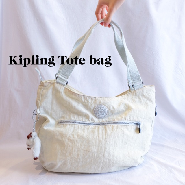 กระเป๋าถือ Kipling Tote bag มือสอง สีครีม