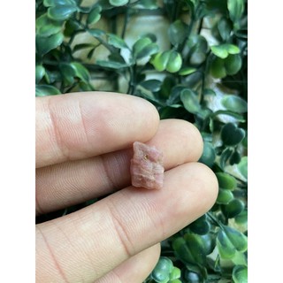 (B) พลอยดิบแท้ พิ้งค์ ทัวร์มาลีน(Pink Tourmaline)พลอยธรรมชาติ 100% น้ำหนัก 6.00 กะรัต / ซื้อ 10 ฟรี 1 ทันที !!