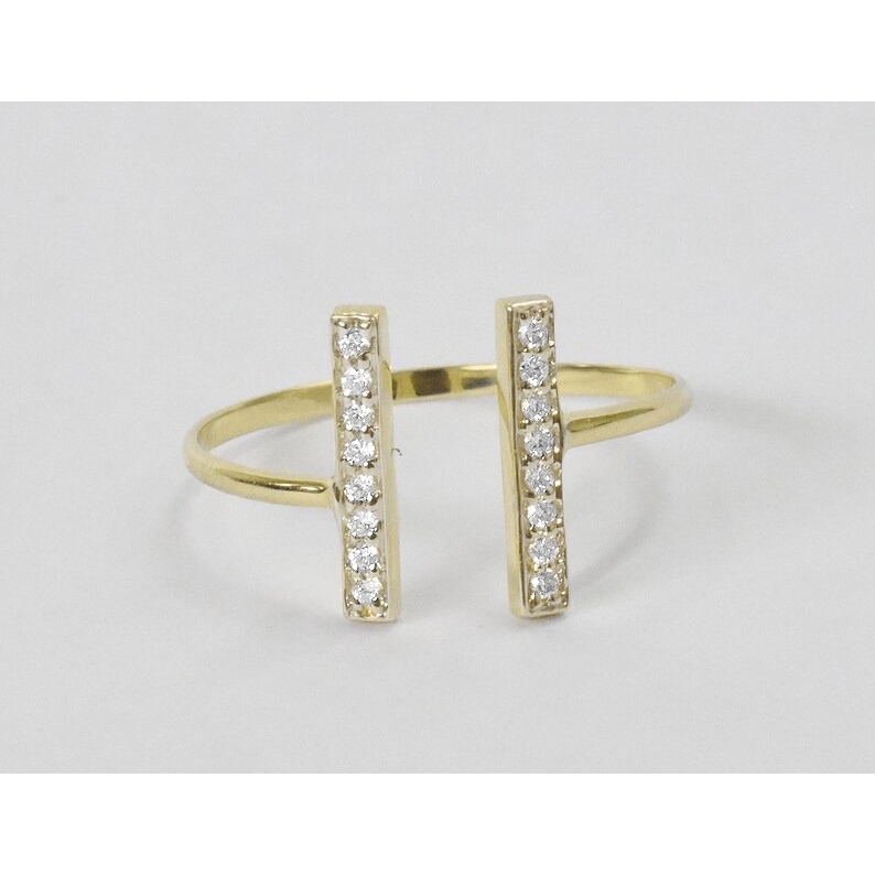 แหวนทองคำ 14K สี Yellow Gold ฝังเพชรแท้ ดีไซน์แหวนเปิดรูปทรงบาร์ ฝังเพชรแถว 16 เม็ด