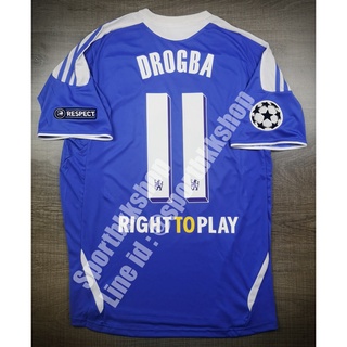 [Retro] - เสื้อฟุตบอล ย้อนยุค Chelsea Home เชลซี เหย้า 2011/12 ชุดแชมป์ Uefa Champion League พร้อมเบอร์ชื่อ 11 DROGBA