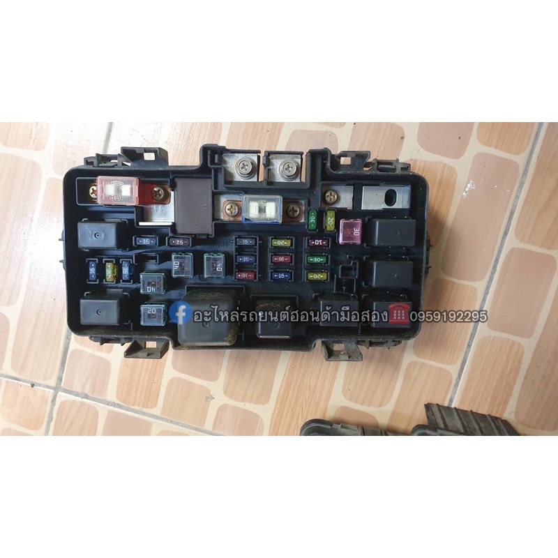 กล่องฟิวส์ในห้องเครื่องCivic Dimensions ปี0104 มือสองแท้ ของใช้งานได้