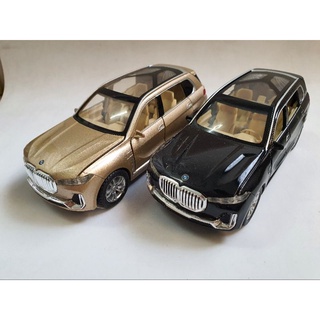 โมเดลรถเหล็ก BMW X7 1:32 ขนาดยาวประมาณ 15-16 cm มีเสียงมีไฟ (มีตัวเลือก2สี)