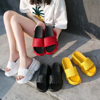 พร้อมส่ง!! ดำ37 รองเท้าส้นตึก พื้นหมี สูง9cm. Size 35-39