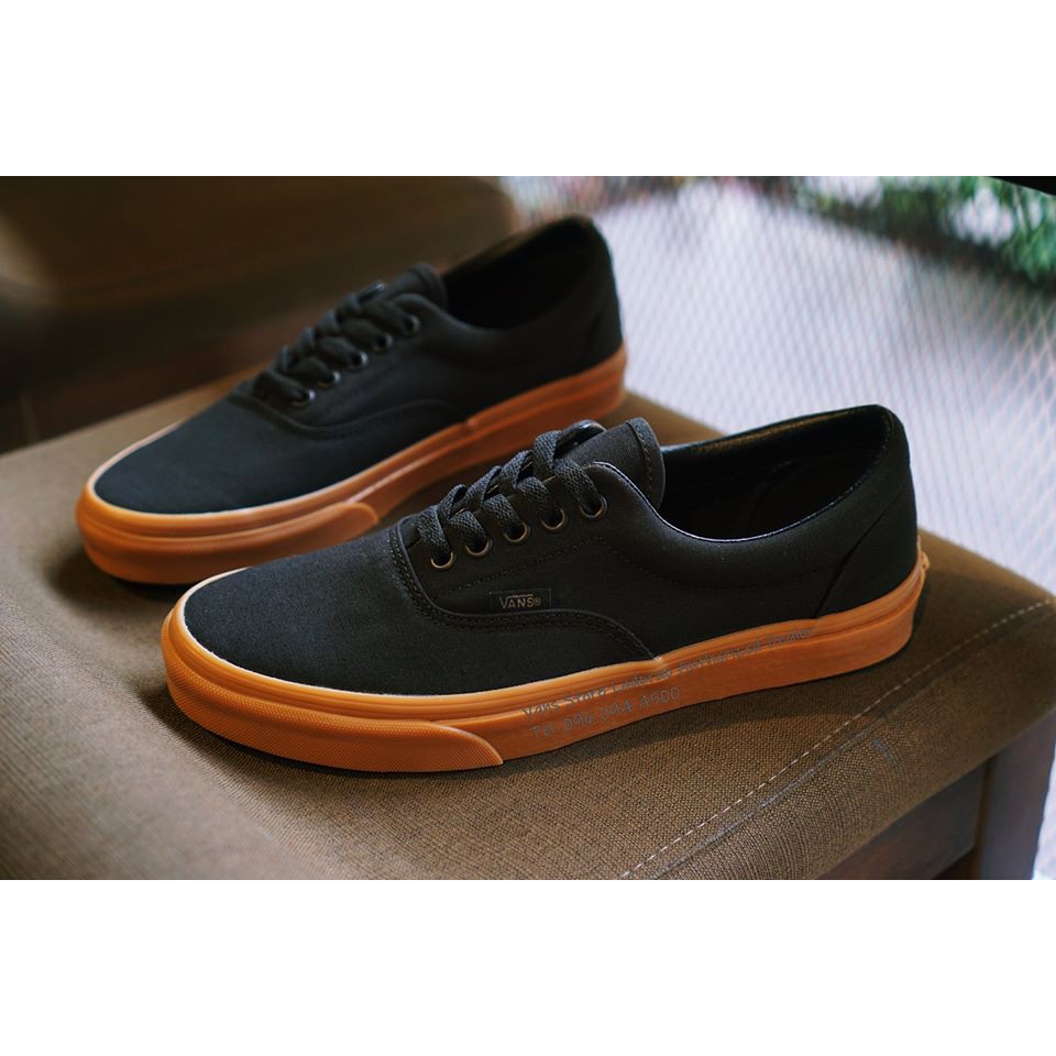 vans black gum era