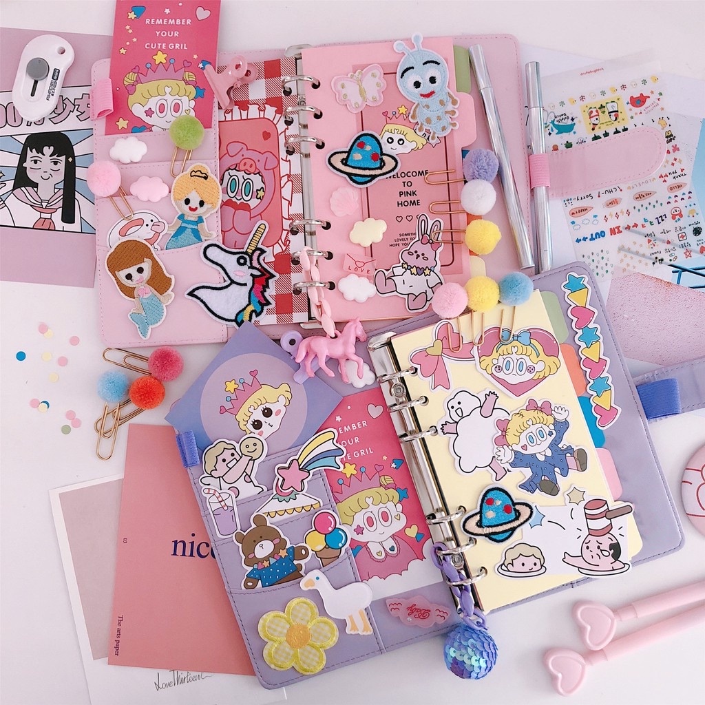 (พร้อมส่ง) Set สมุดโน้ต ไดอารี่ ของแต่งเพียบ ปกหนัง PU สีพาสเทลมี 4 สี Diary สติกเกอร์ในเล่ม พวงกุญแจการ์ตูนน่ารัก รูปที่ 7