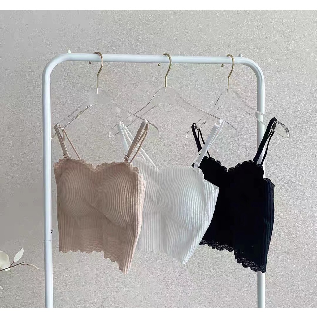 Cicishop(927)บราสายเดี่ยวผ้าไหมพรมร่อง สายปรับ-ถอดได้ มีฟองน้ำในตัวแต่งลูกไม้นิดๆหน่อยสวยกระชับไม่ร้