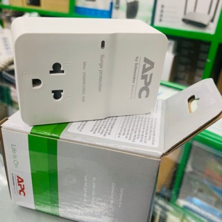 PM1W-VN Surge Protector ปลั๊กป้องกันไฟกระชากแบบติดผนัง APC