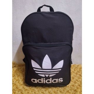 กระเป๋าเป้ ADIDAS OG ใบใหญ่ ขนาด17*11 ของแท้100% แถมจัดส่งฟรีค่ะ ตำหนิหัวซิปเปลี่ยนมา1จุด