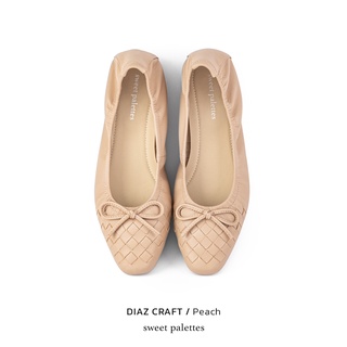 Sweet Palettes รองเท้าหนังแกะ Diaz Craft Peach