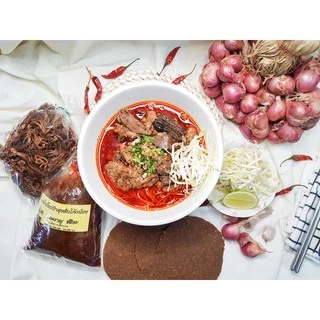 พริกน้ำเงี้ยวป้าสุข ขนาด 500 g. ฟรีดอกงิ้ว เจ้าดังเชียงราย ทำทานได้ 1 หม้อใหญ่ น้ำพริกผัดแห้งสำเร็จพร้อมปรุงน้ำเงี้ยว
