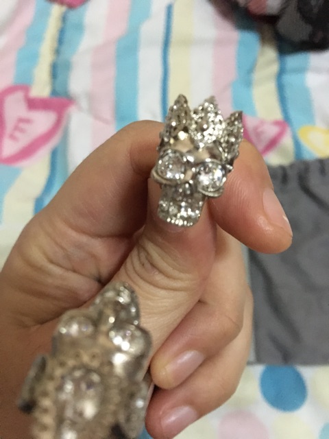 ปกติ 16000 เหลือ 8000 Alexander McQueen Womens Metallic King