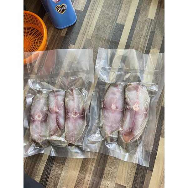 ปลาอินทรีย์เค็มตราดแพคละ 129บาท นำ้หนักประมาณ2ขีด